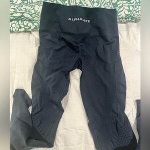 Alphaletete amplify contour leggings small